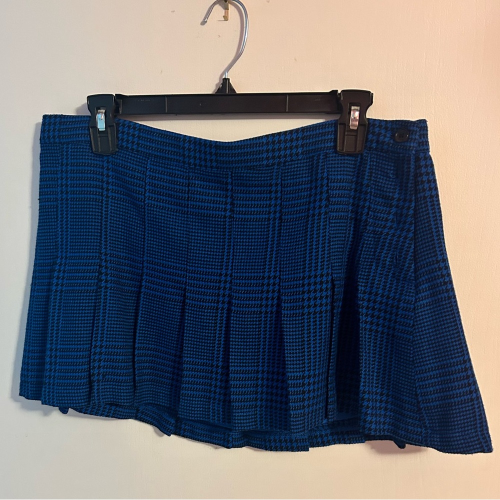 miley cyrus & max skirt